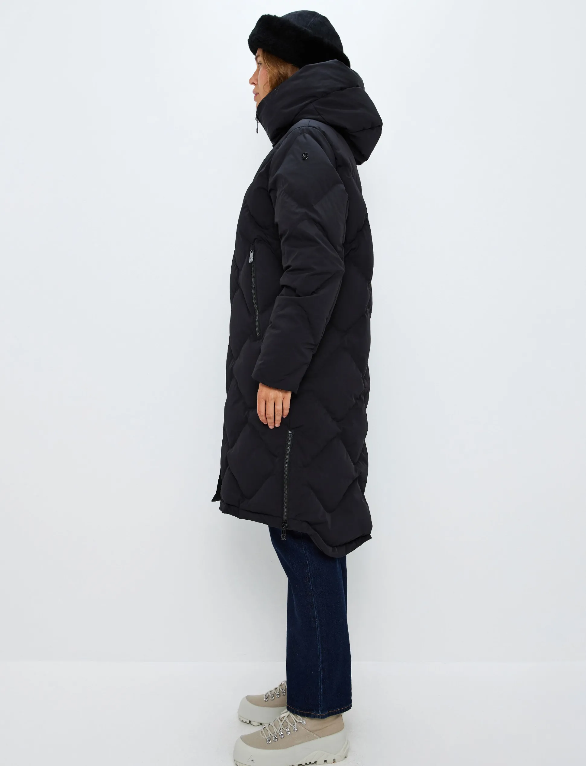 gwen_w_down_coat__black_2.webp 8848 Altitude Gwen W Down Coat - Black Store