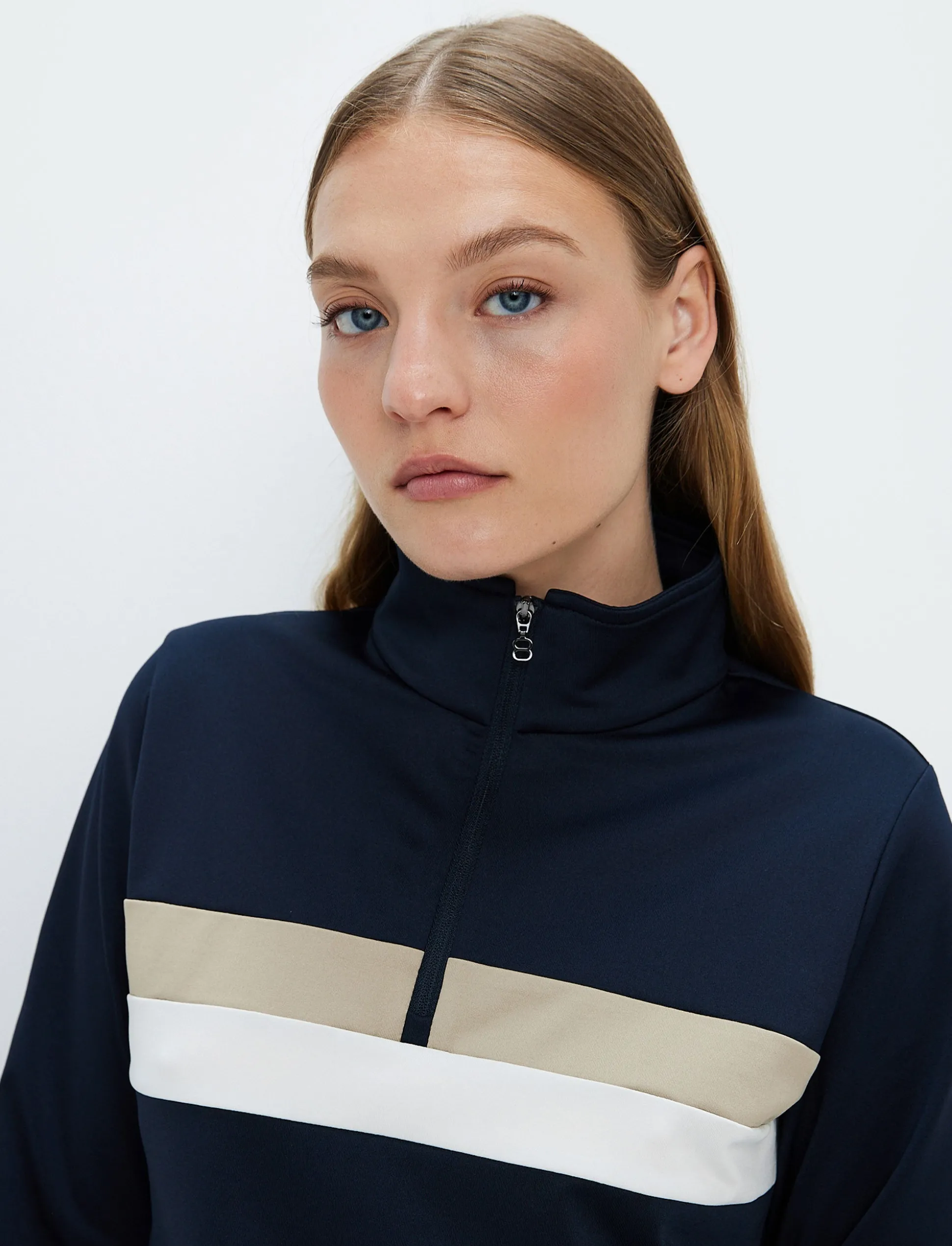 lexie_w_sweat__navylt_beige_4.webp 8848 Altitude Lexie W Sweat - Navy/Lt Beige Hot