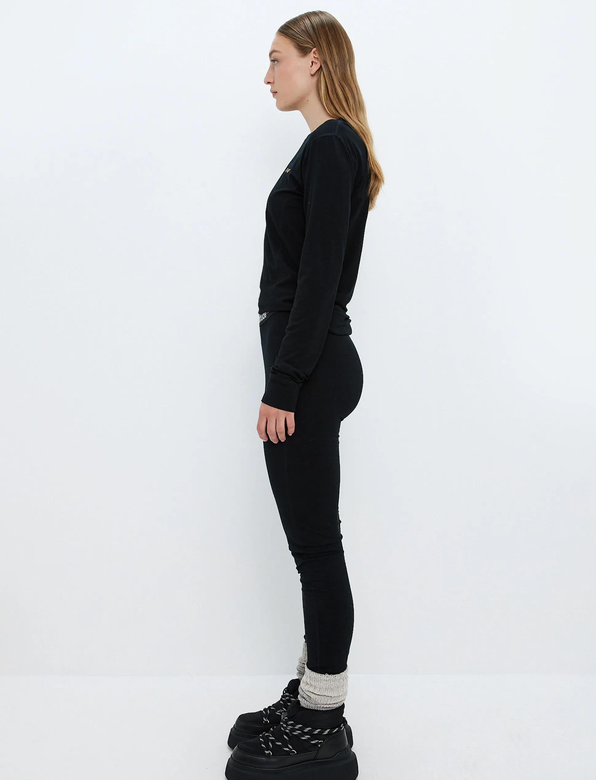 sol_w_wool_pant__black_4.webp 8848 Altitude Sol W Wool Pant - Black Shop
