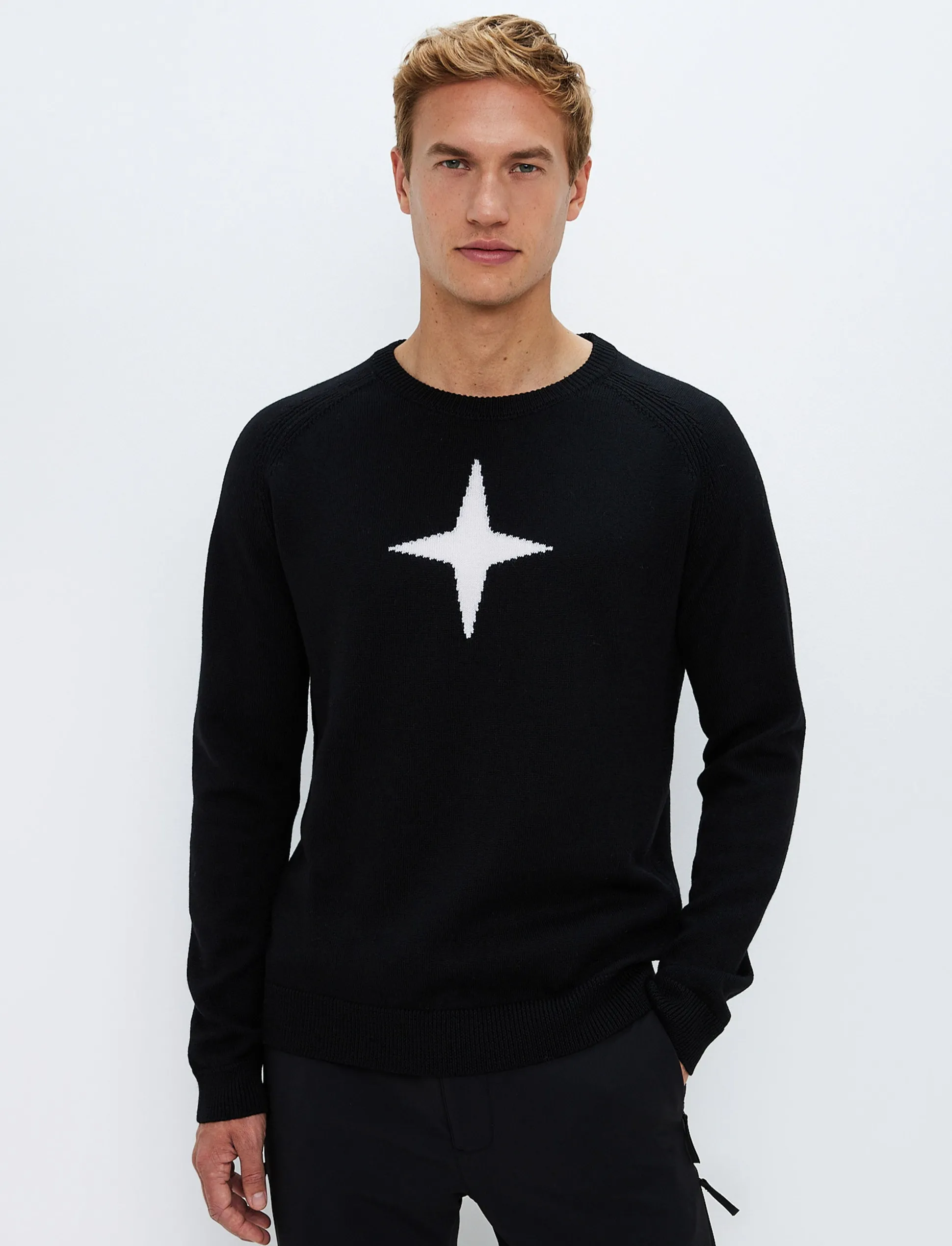 star_merino_sweat__black_2.webp 8848 Altitude Star Merino Sweat - Black Store